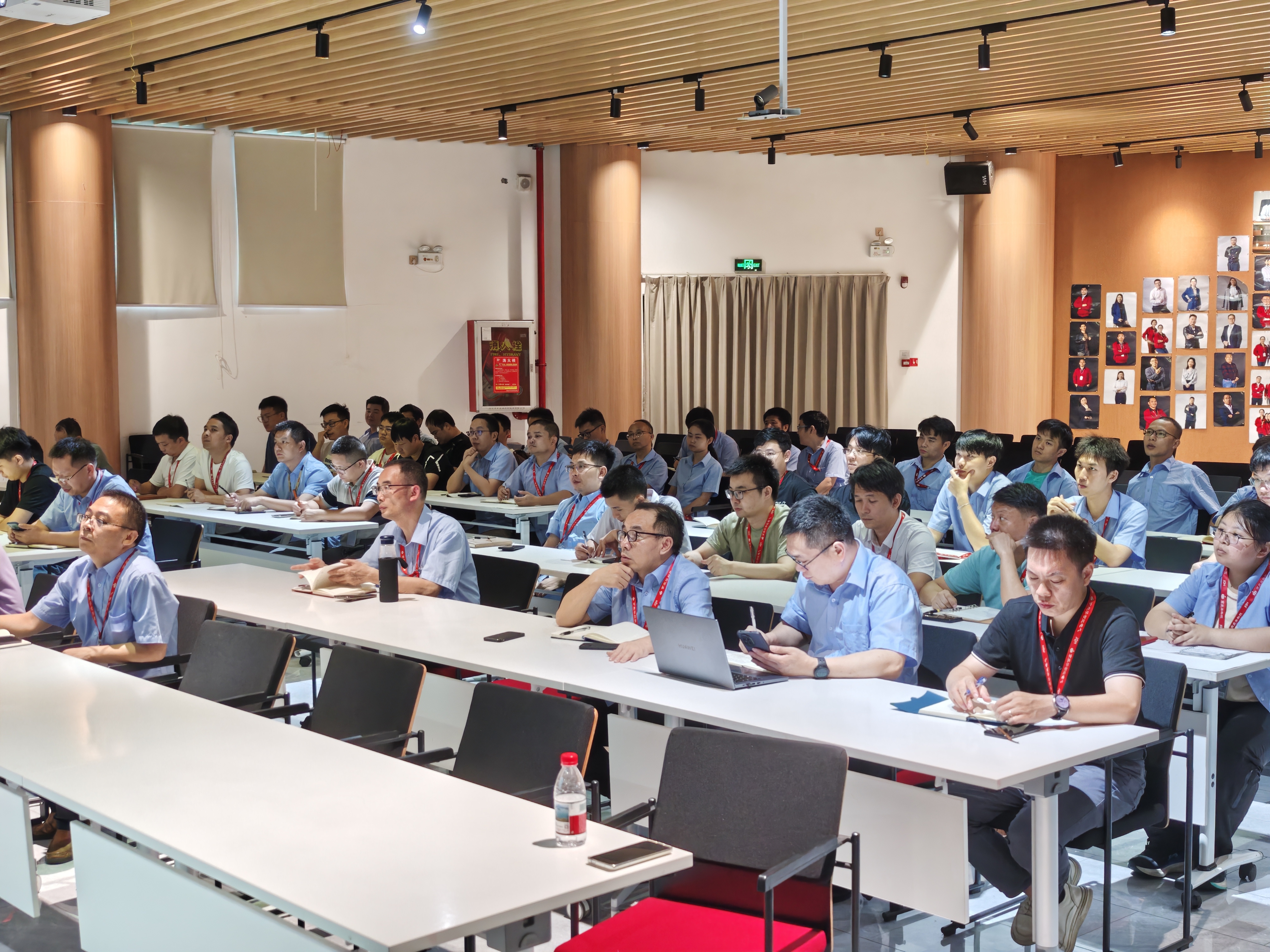 ��ѵ���� | ���ڸ߼�ֵר�������δ��»��Ǻ�